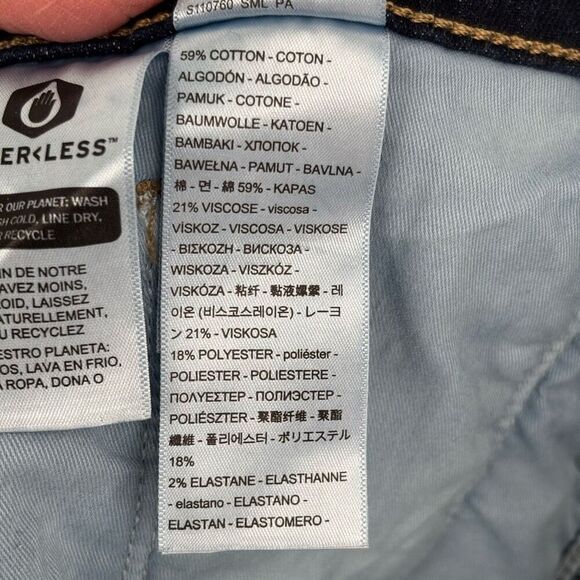 Levi’s Classic Bermuda Denim Shorts Cuffed Size 20W - Picture 6 of 6